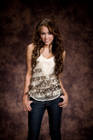 miley-cyrus_com-modeling-americanidol-2008apr6-001[1].jpg